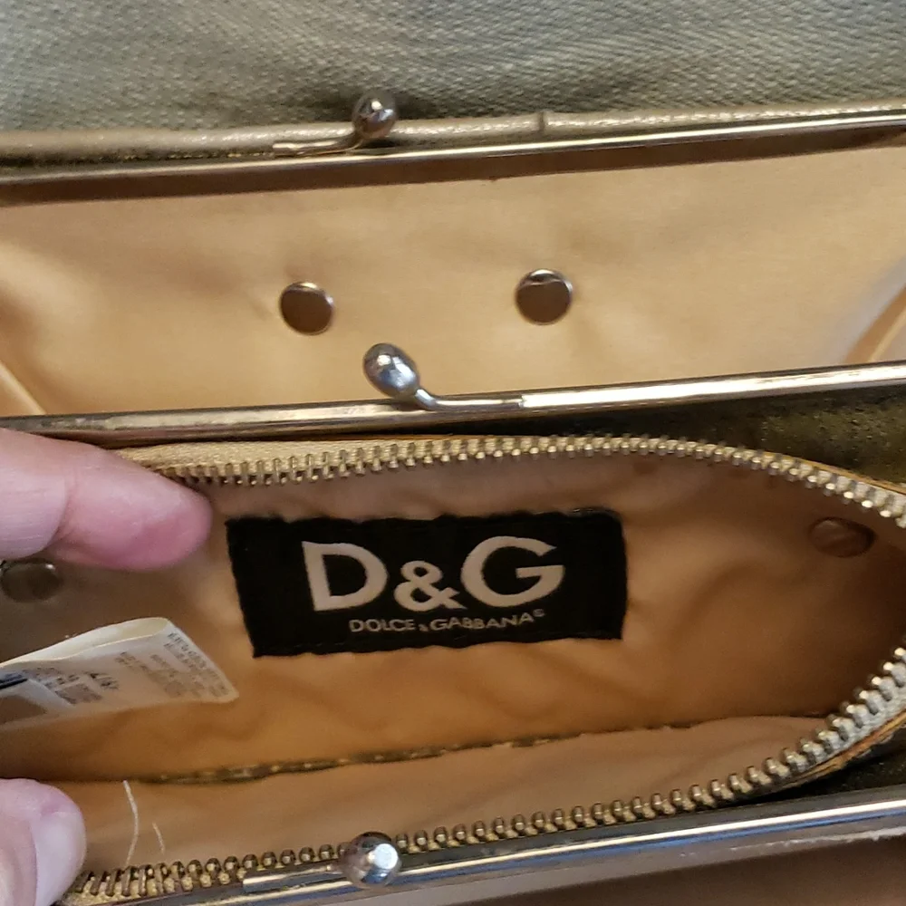 Dolce & Gabbana vintage purse. - Picture 7 of 10